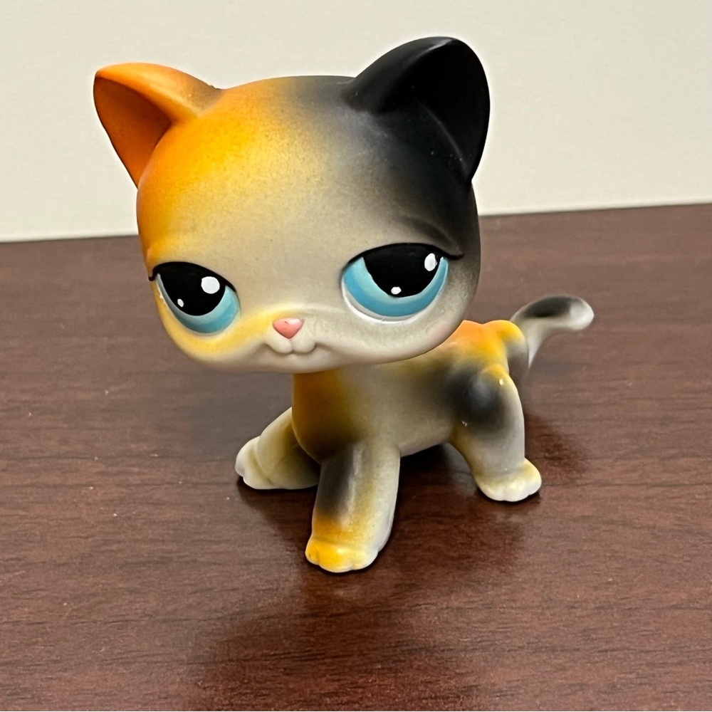 Littlest Pet Shop Calico Cat 106